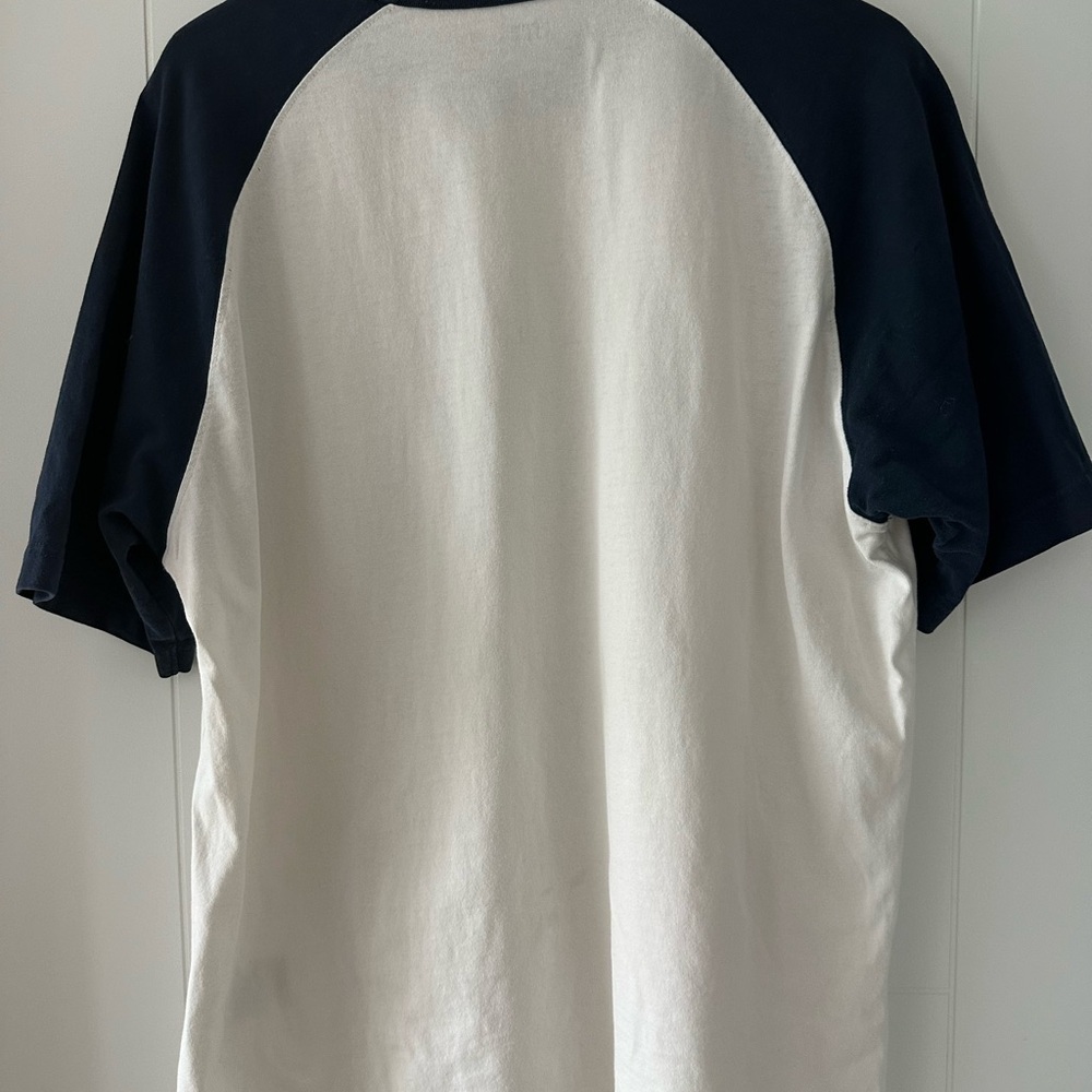Uniqlo 100% cotton UT T-Shirt Size M - Picture 2 of 4